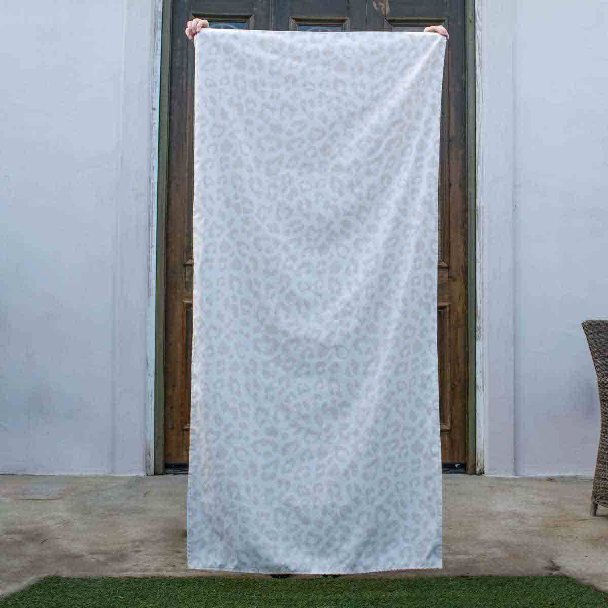 Leopard Beach Towel Shell/Soft White 34x70