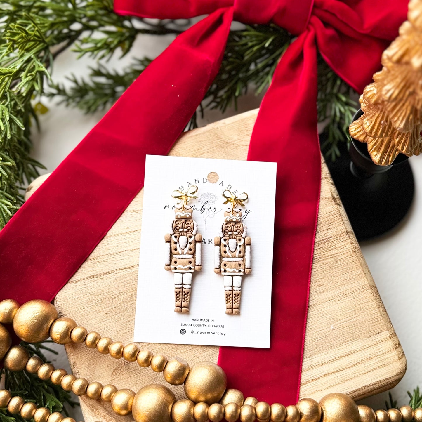 Gingerbread Man Nutcracker Dangle w/Bow Post