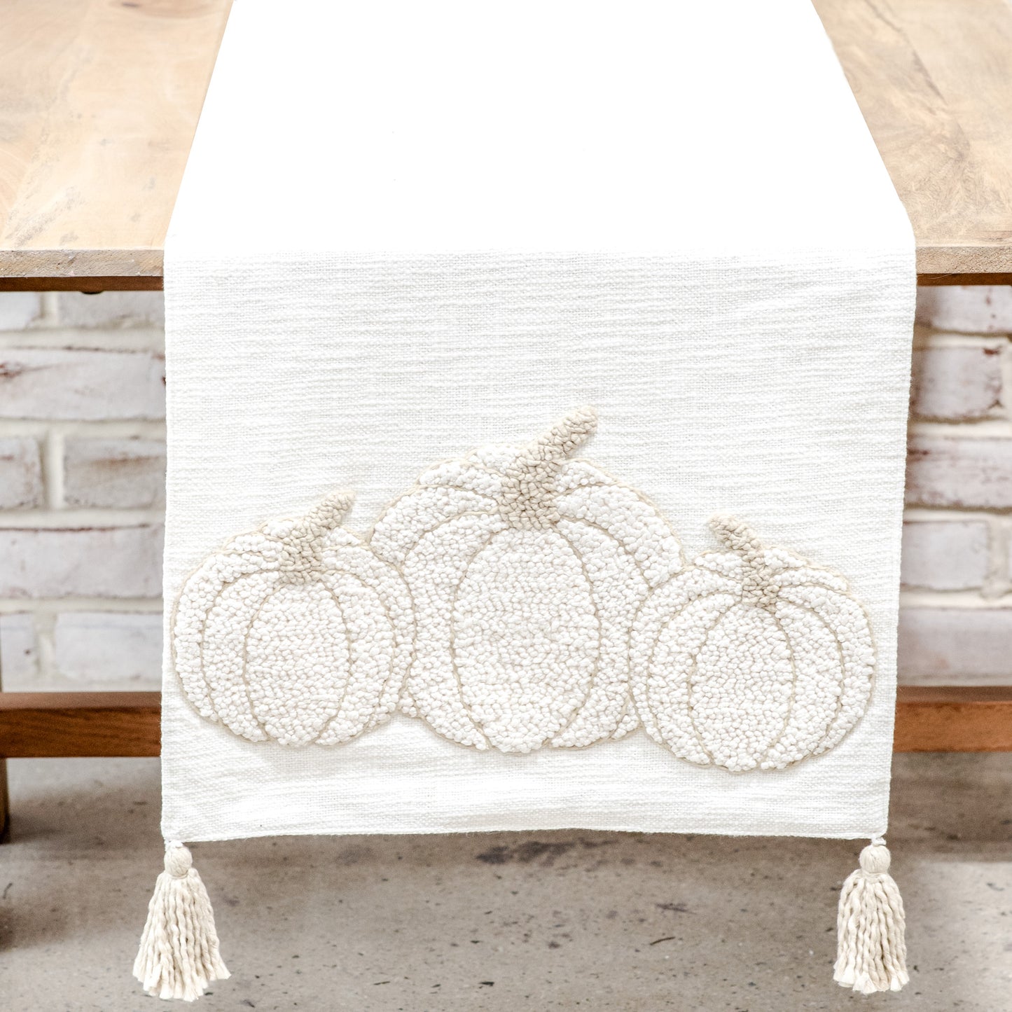 72" EMBROIDERED PUMPKIN TABLE RUNNER