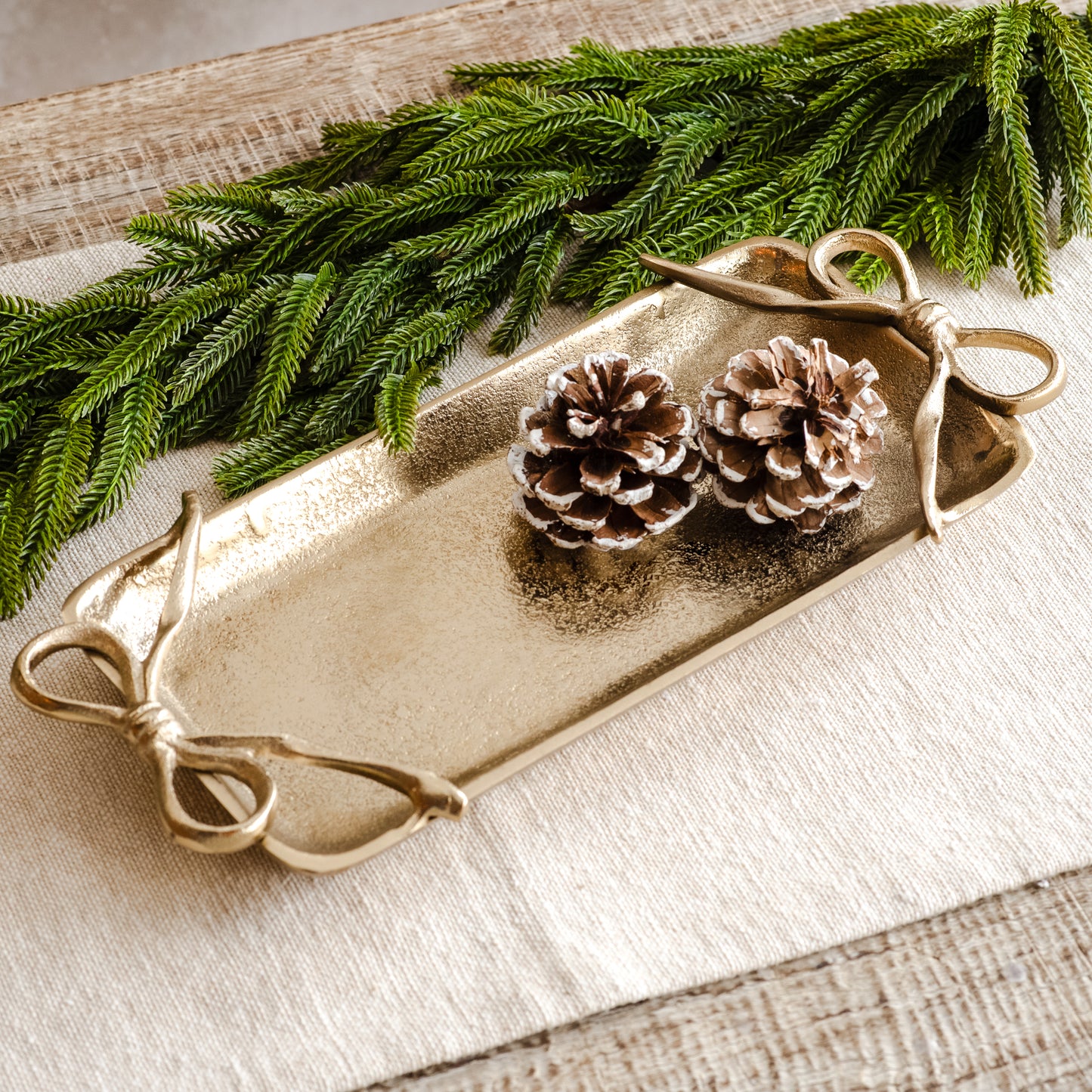 13.5" GOLD TRAY RIBBON HANDLES
