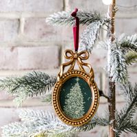 Gold Oval Frame Ornament
