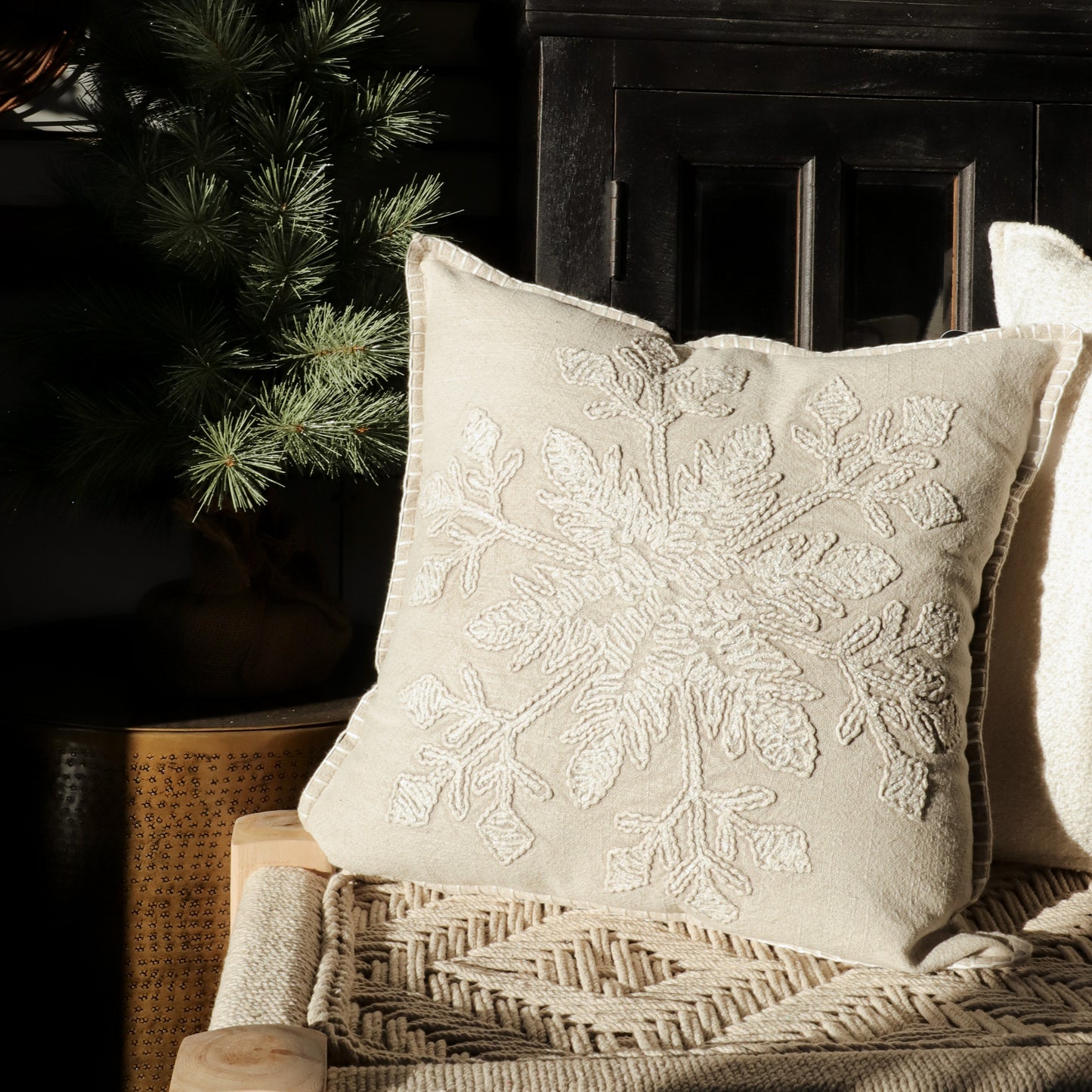 20X20 BEIGE SNOWFLAKE PILLOW