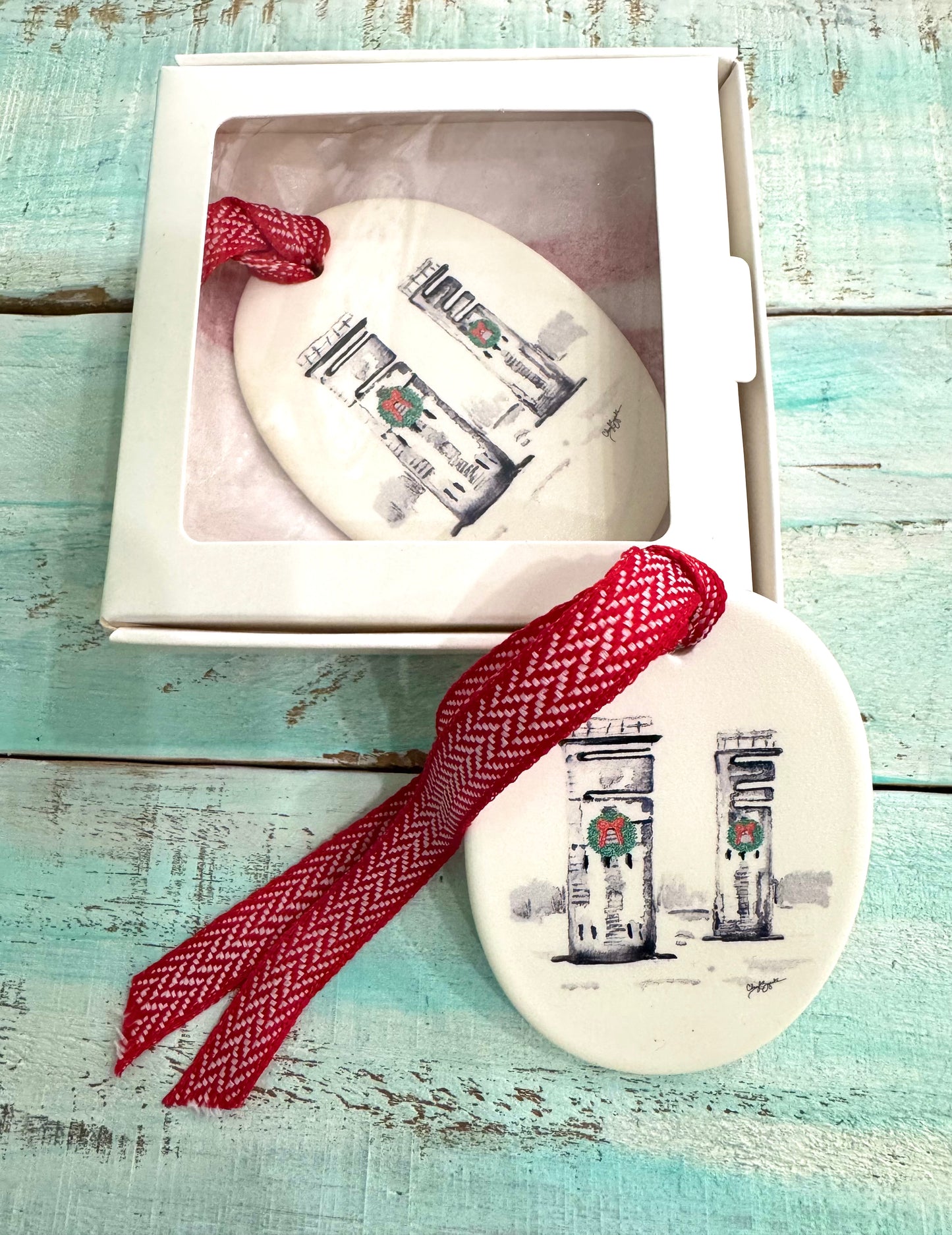 Wreath Towers Oval Ornament