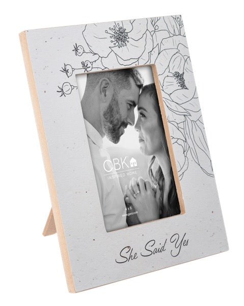 Engagement 4x6 Frame