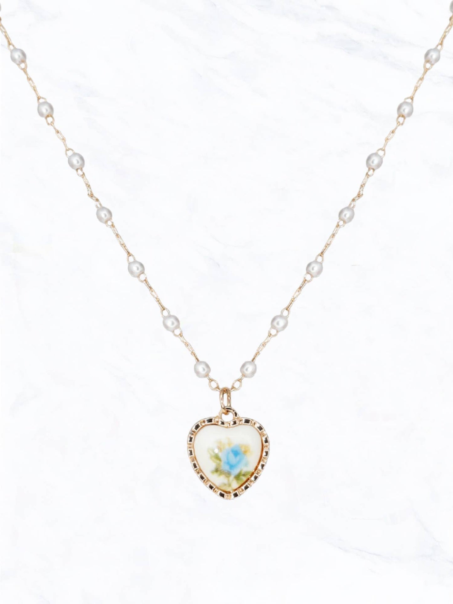 Vintage Rose Heart Pendant Necklace: Turquoise