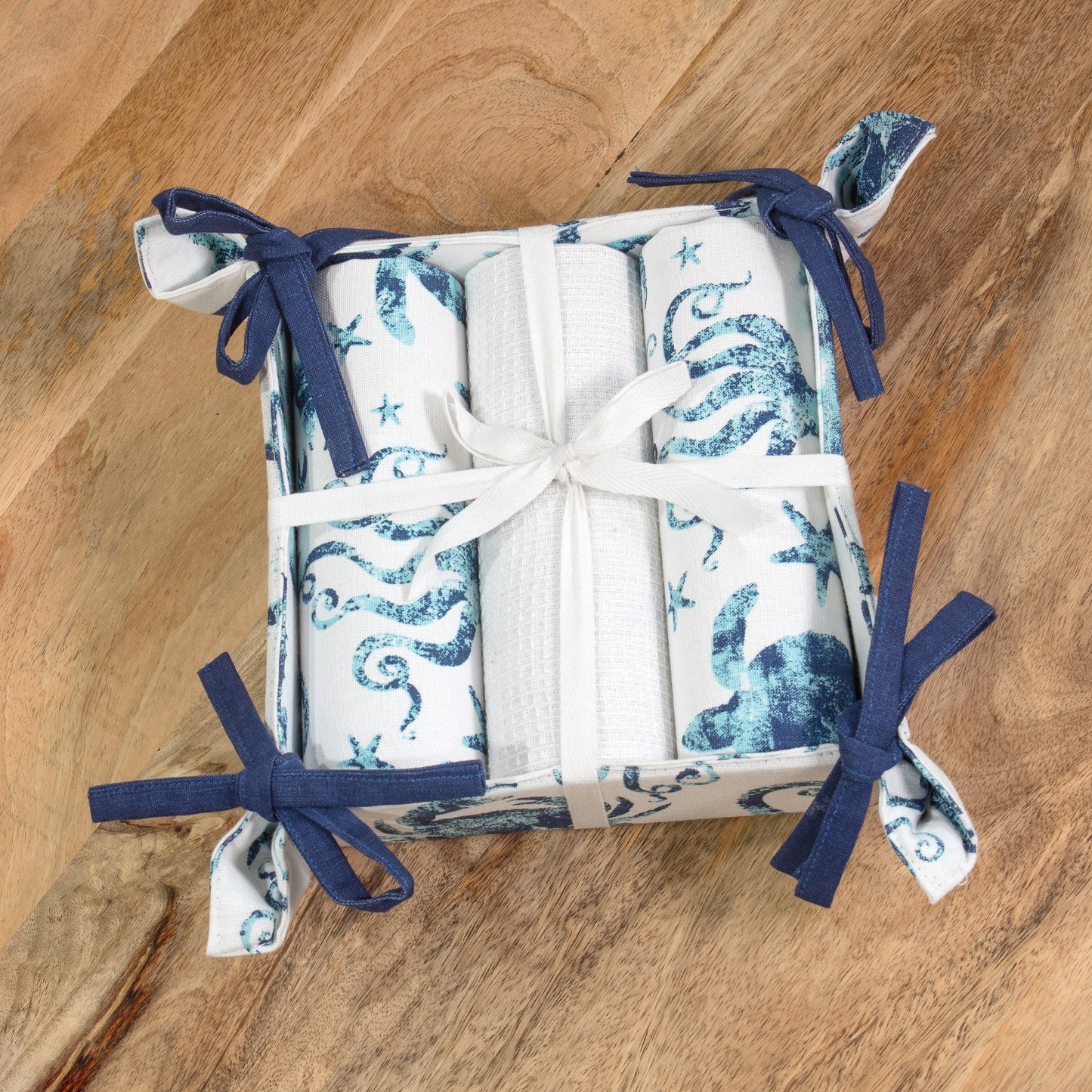 3 Piece Sea Creature Assorted Towel Gift Set