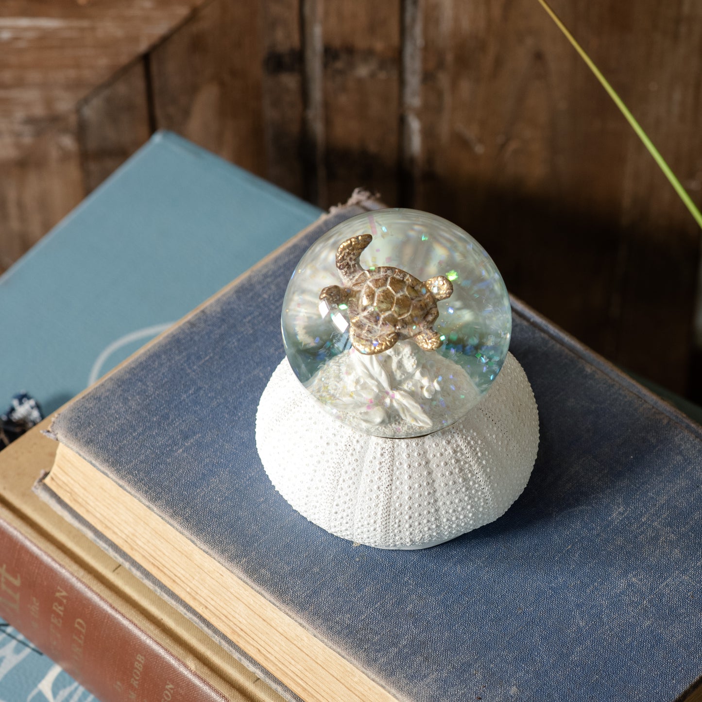 Gold Sea Turtle Snowglobe