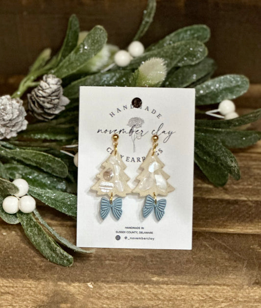 Seashell Tree w/Blue Bow