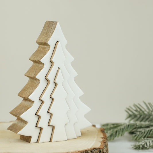 3D WOOD TREE W/3 CUT TREES