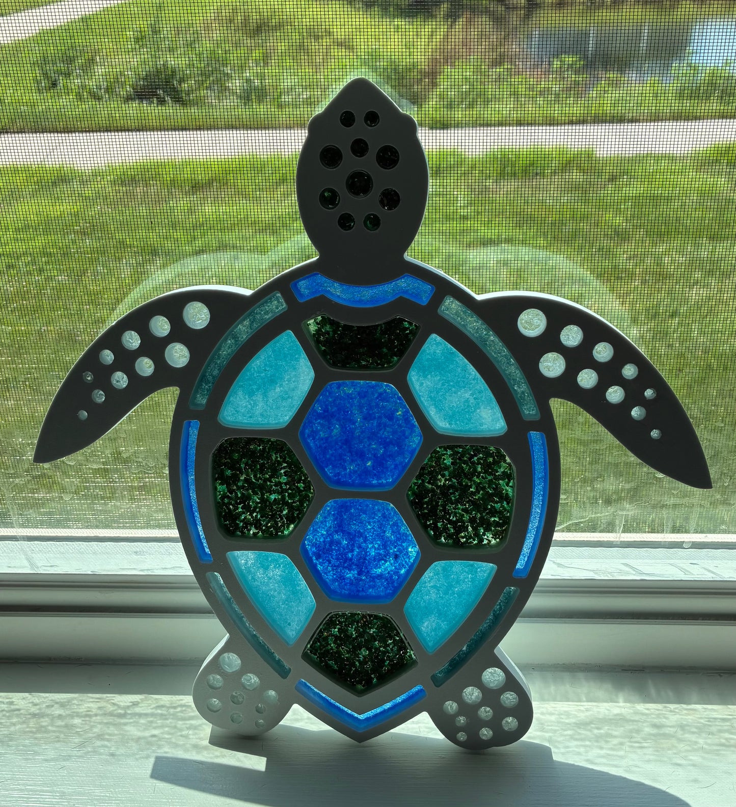 🎃 Resin Suncatcher Class with M&E Creations! 🐢 Monday 10/13 11AM-12:30PM