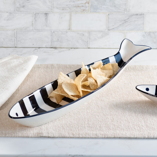 18" Blue & White Stripe Fish Plate