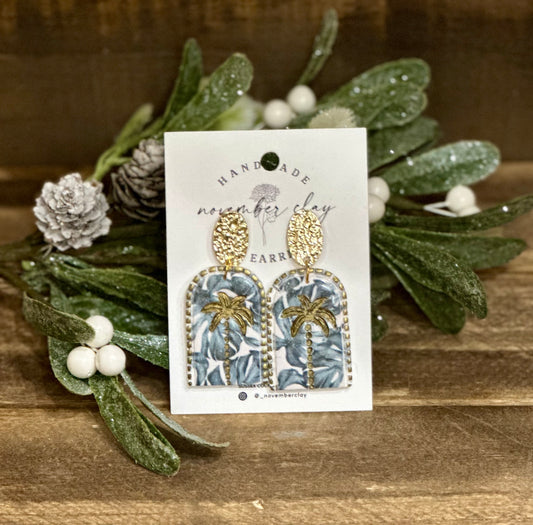 Window Arch Monstera Print w/Gold Palm & Gold Oval Post