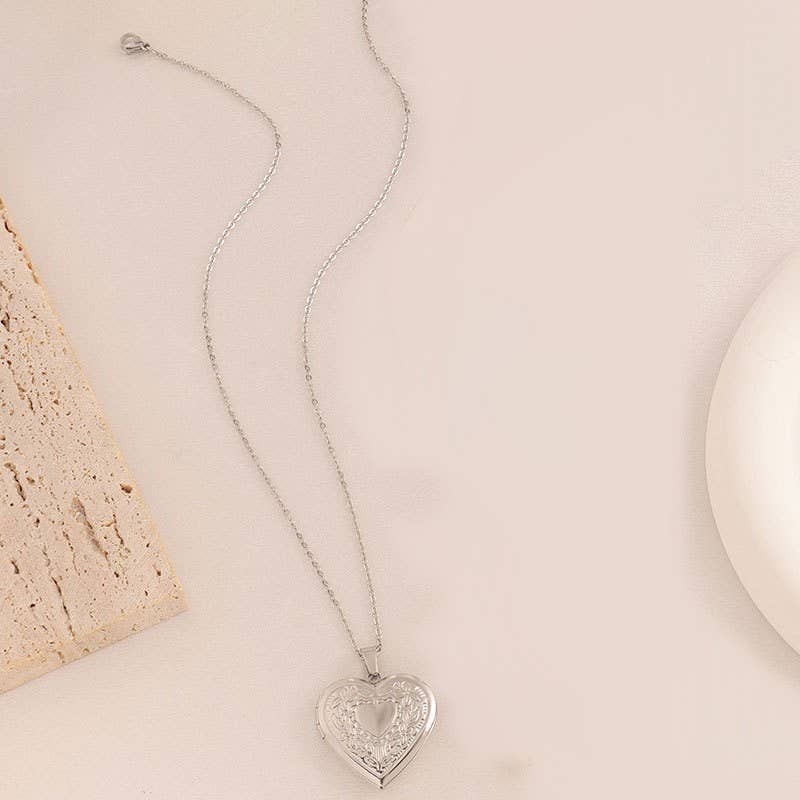 Heart Locket Nechlace