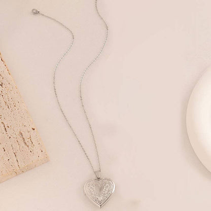 Heart Locket Nechlace