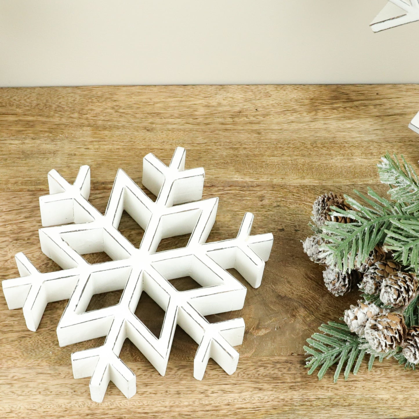 8" WHITE WASH WOOD SNOWFLAKE