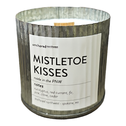Mistletoe Kisses Rustic Vintage Wood Wick Christmas Candle: 10oz