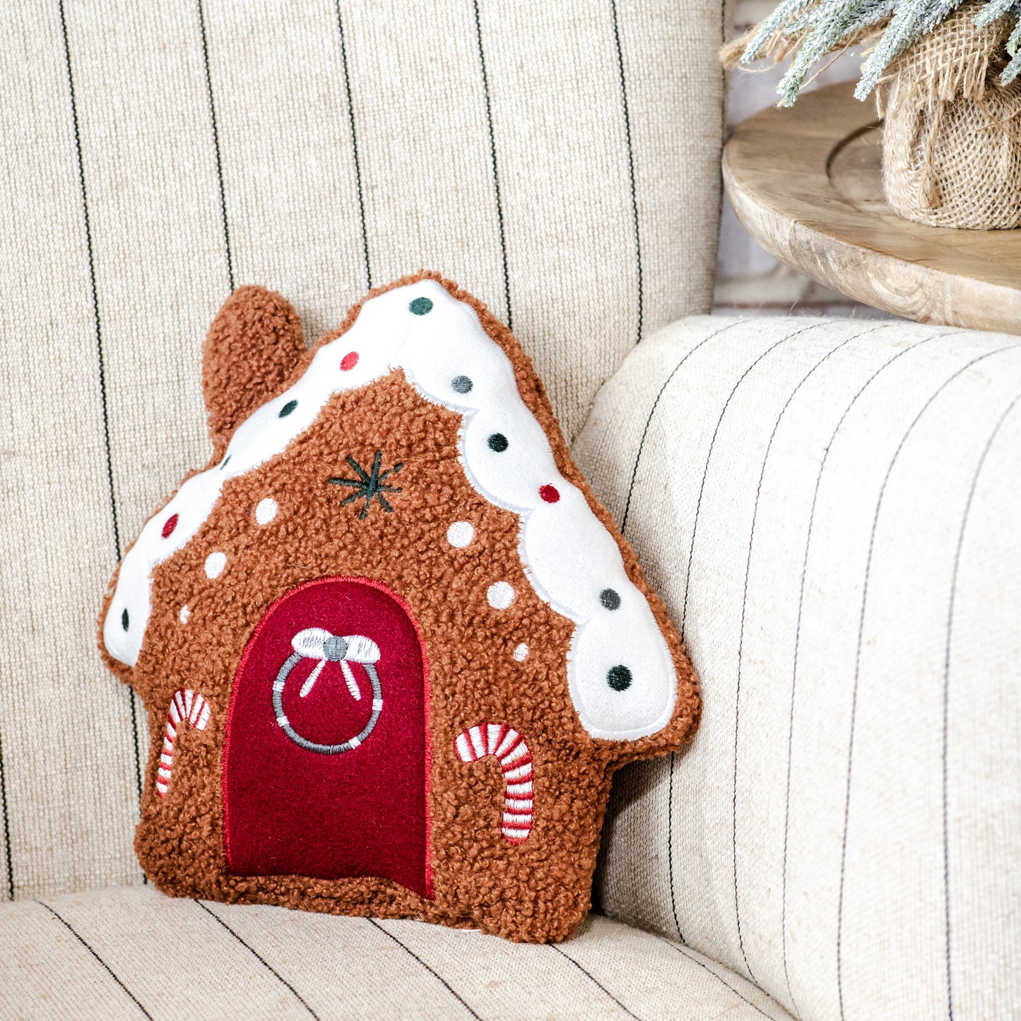 11" GINGERBREAD HOUSE PILLOW