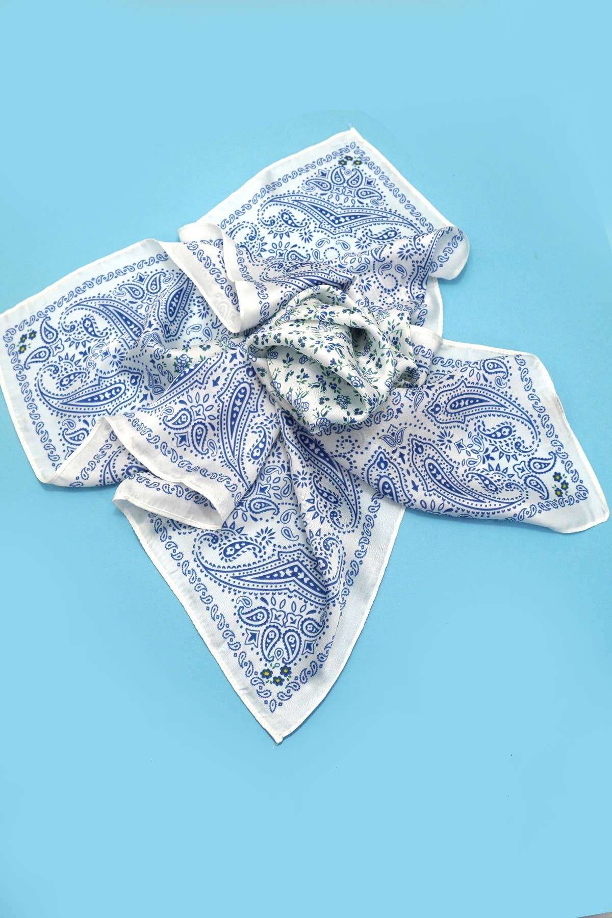 Floral Toile vintage historical theme Feel Bandana Scarf