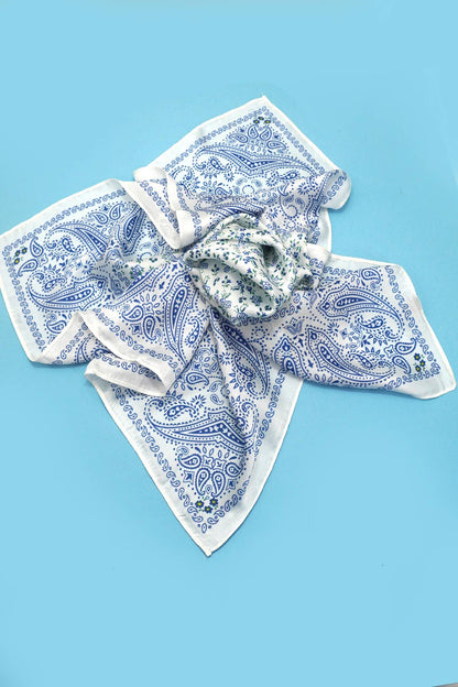 Floral Toile vintage historical theme Feel Bandana Scarf