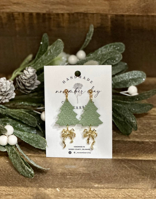 Sage Green Stamped Tree w/Gold Bow Charm
