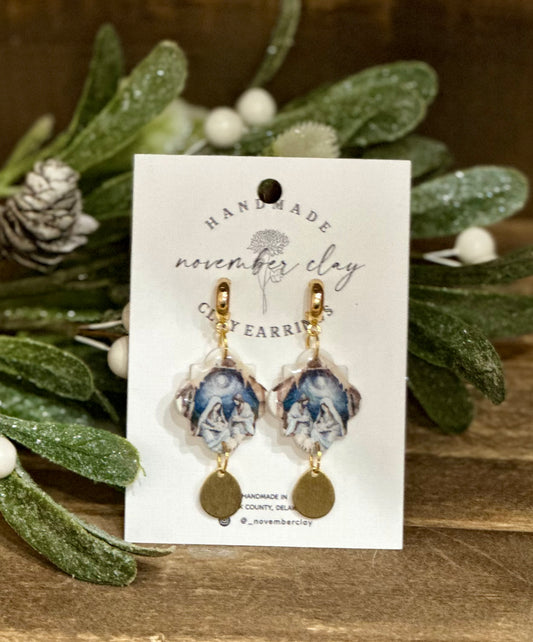 Nativity Scene w/Gold Teardrop Huggie