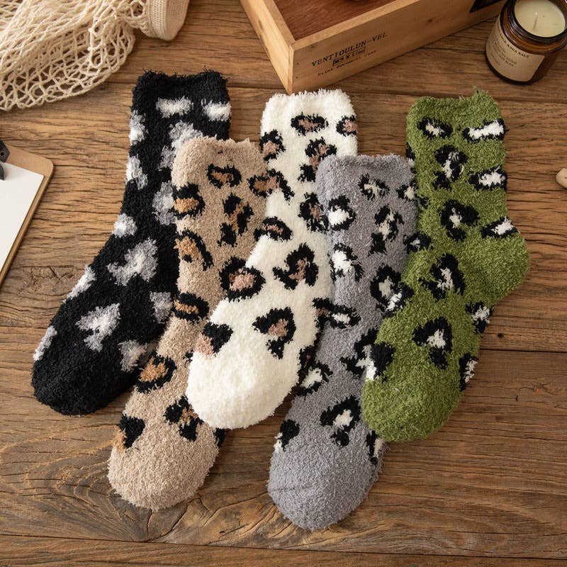 Cozy Fluffy Plush Leopard Socks: M