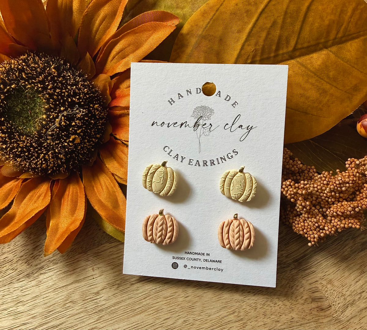 Cream & Pale Orange Embossed Pumpkin Stud Set
