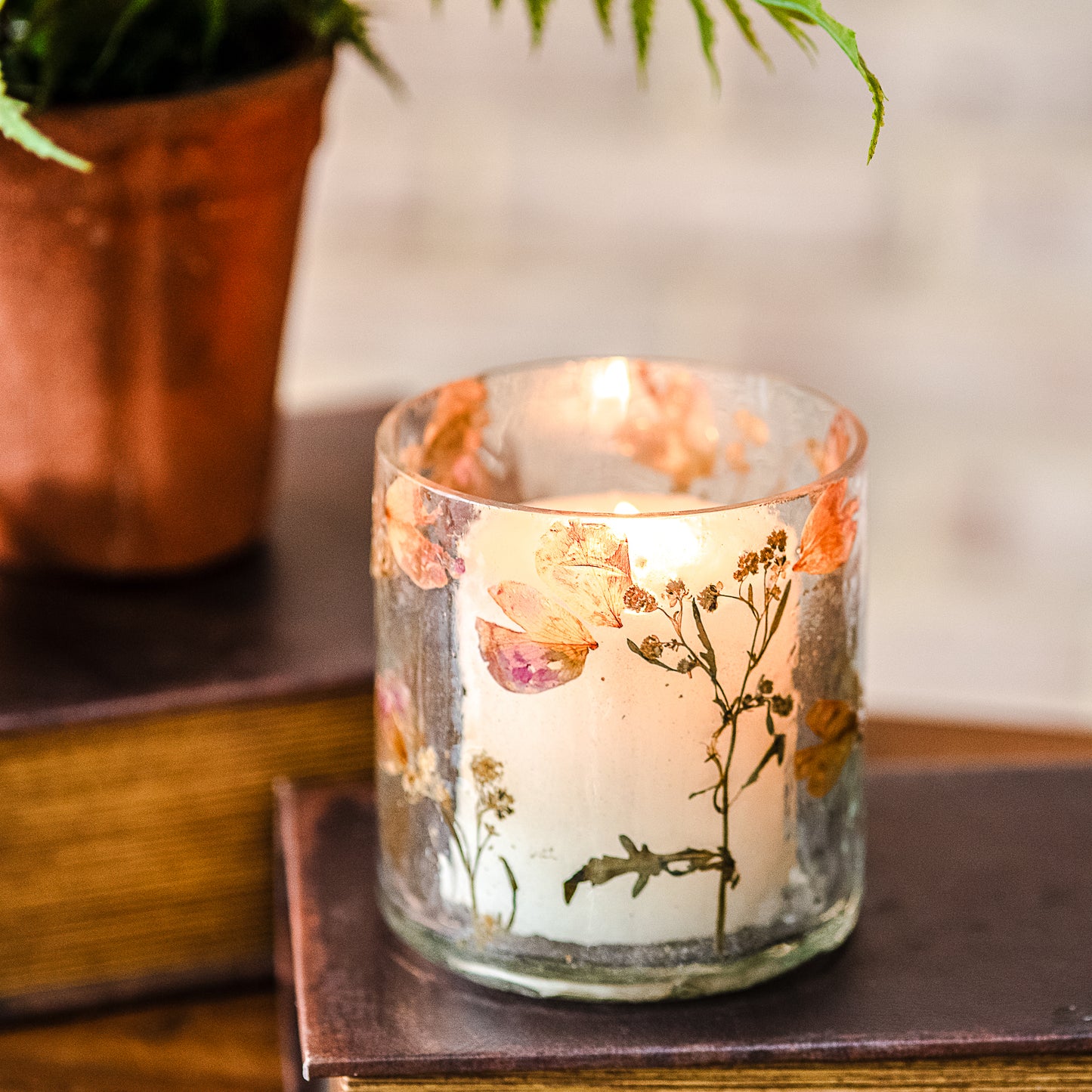 Presses Fuchsia Petal Flower Jar