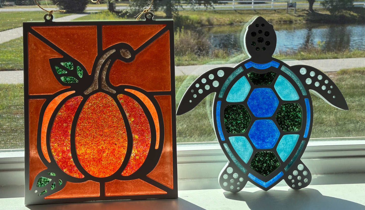🎃 Resin Suncatcher Class with M&E Creations! 🐢 Monday 10/13 11AM-12:30PM