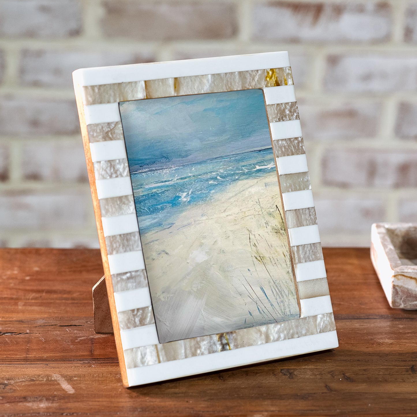 5x7 Beige Stripe Resin Frame