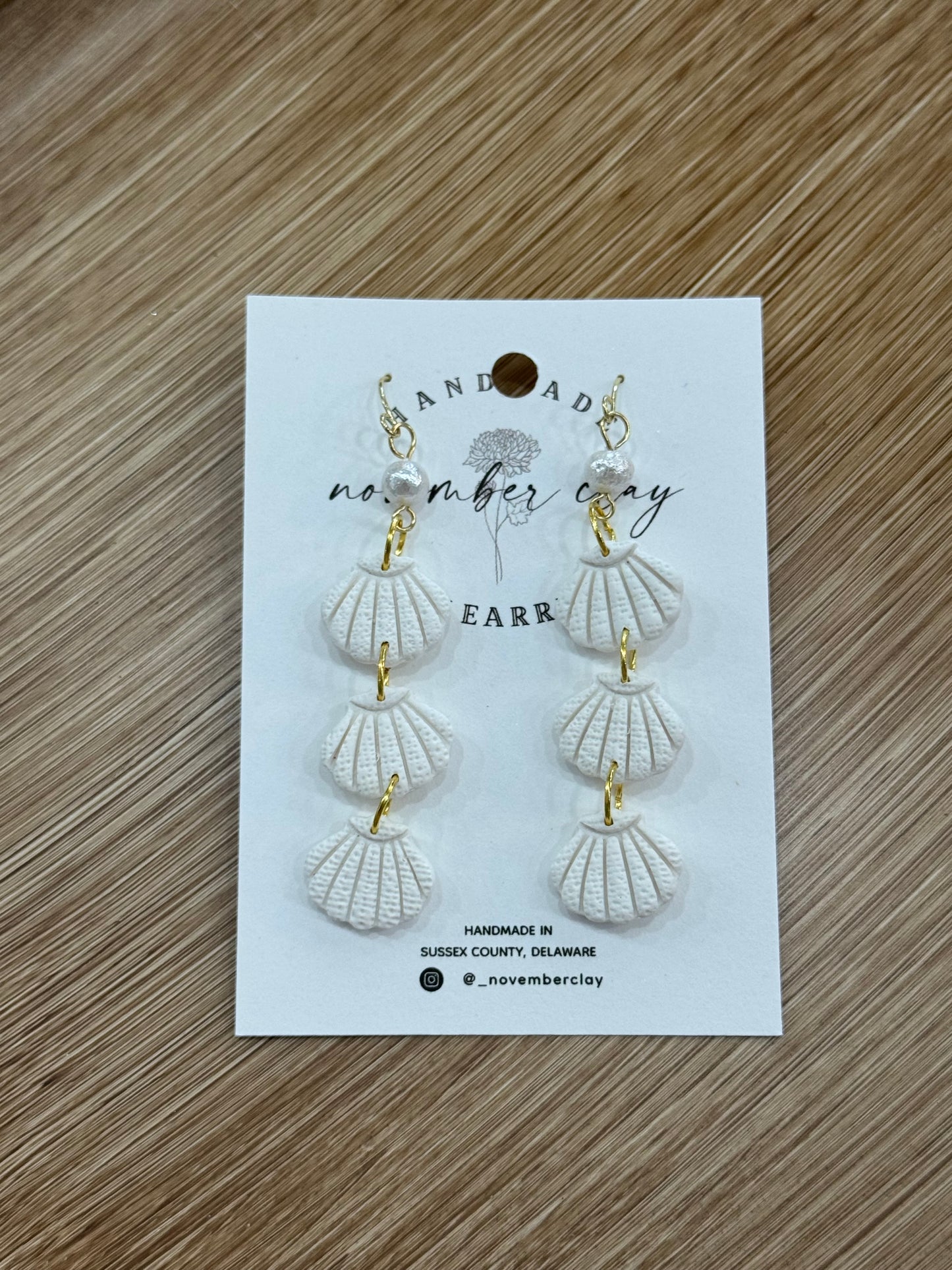 3 Tier White Shells w/Pearl Connector