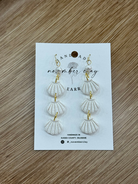3 Tier White Shells w/Pearl Connector