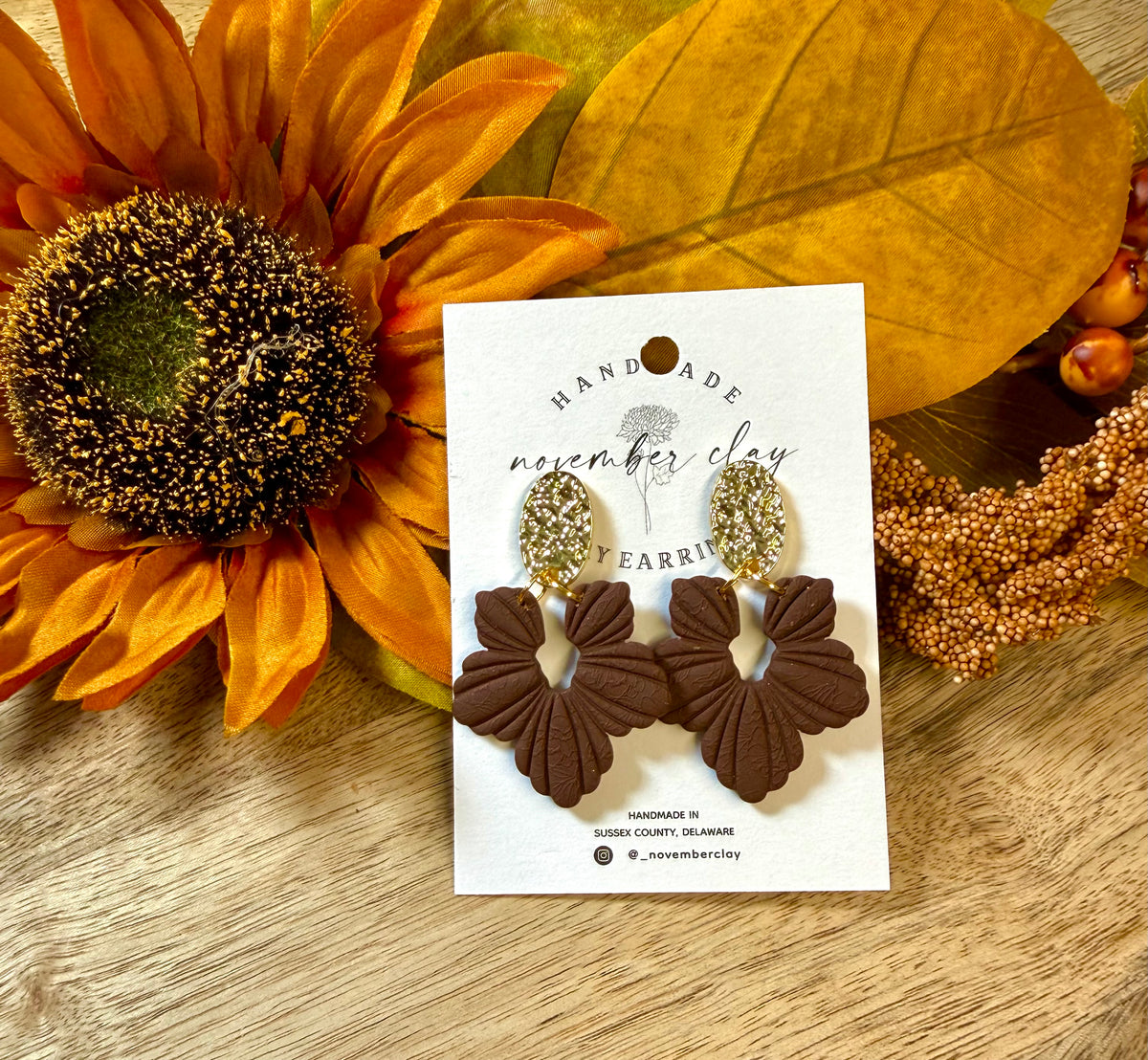 Chocolate Brown Flower w/Hammered Oval Gold Post