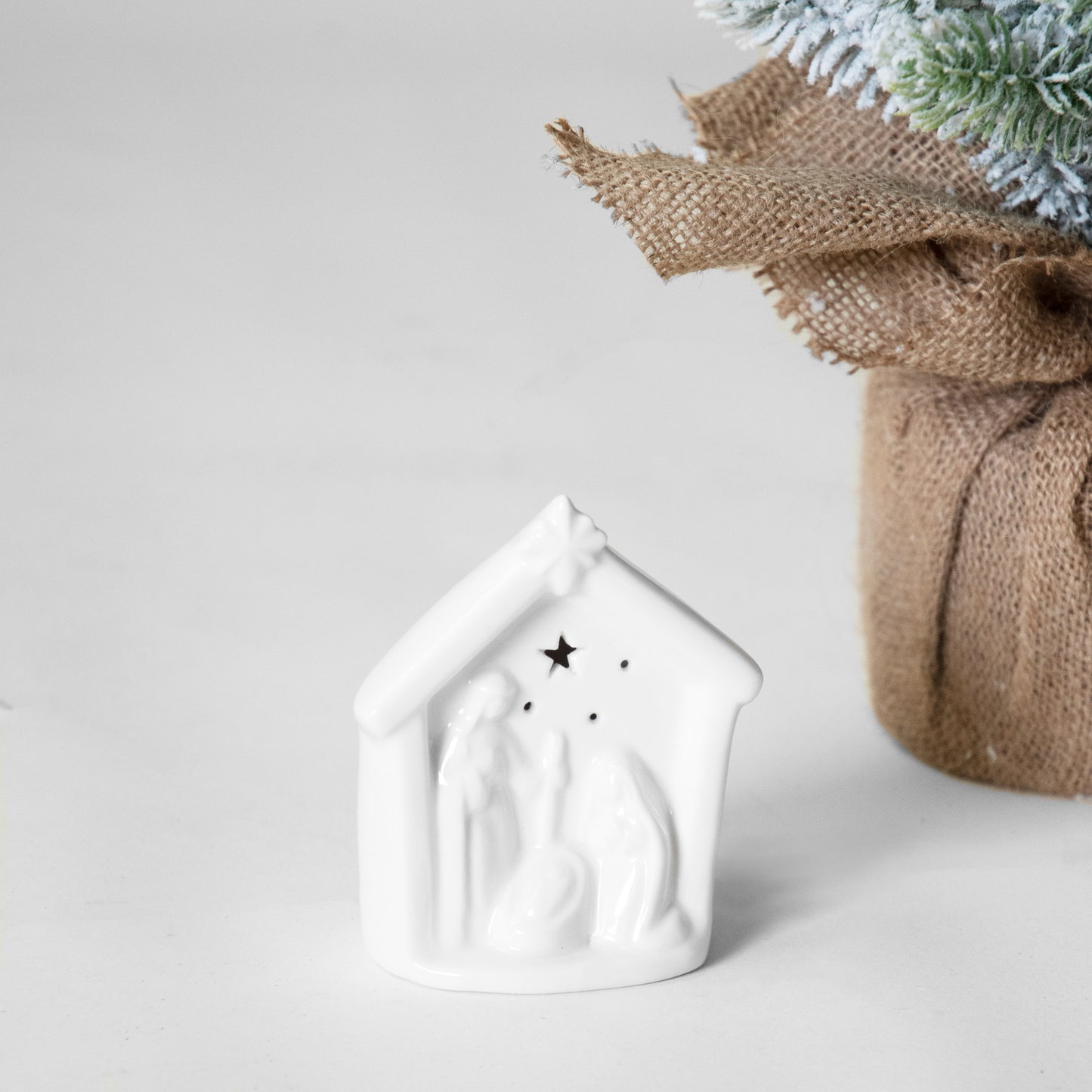 3.74" CERAMIC LED NATIVITY SCENE