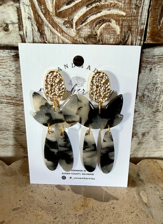 Tortoise Tiered Dangle w/Gold Hammered Oval Post