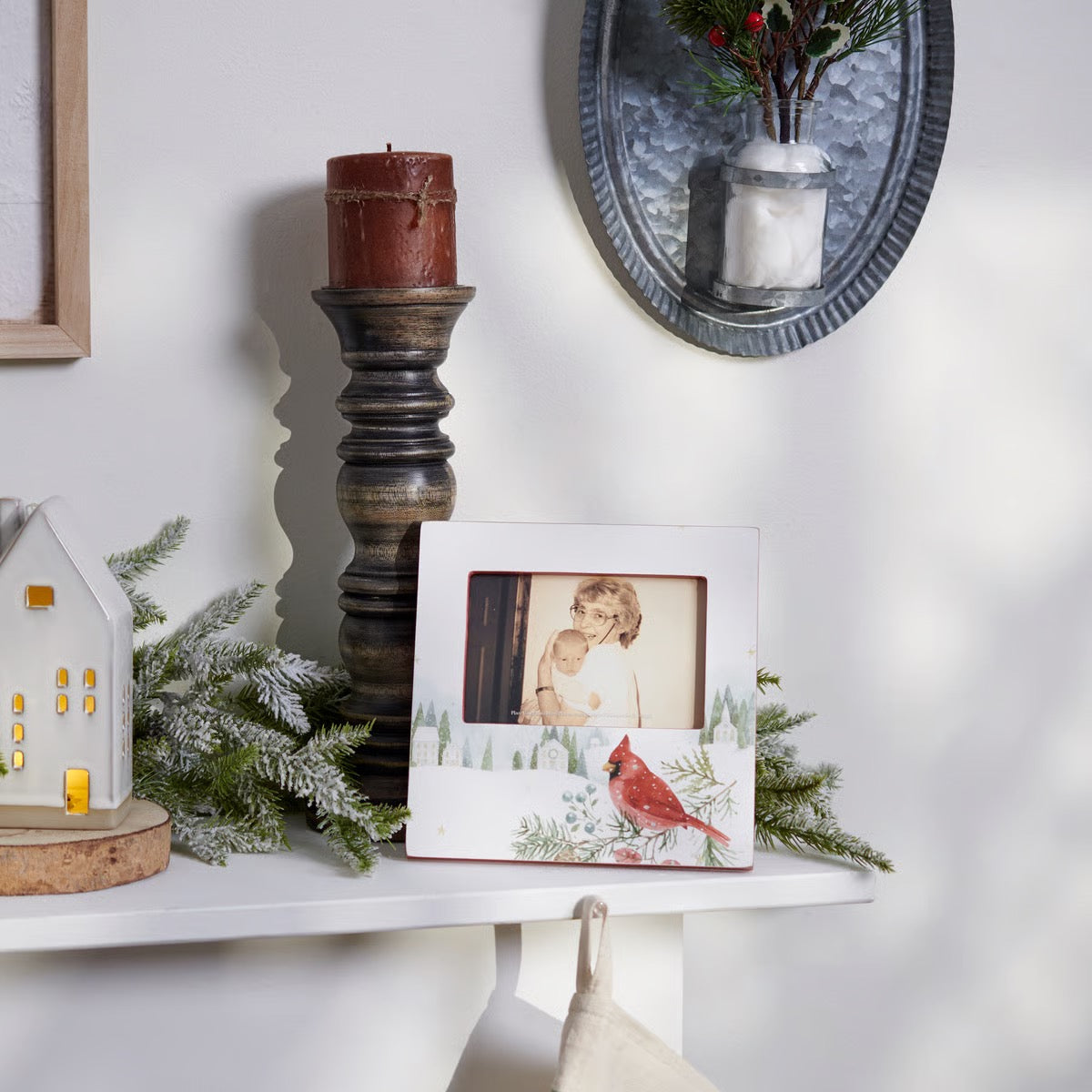Photo Frame - Winter Cardinal
