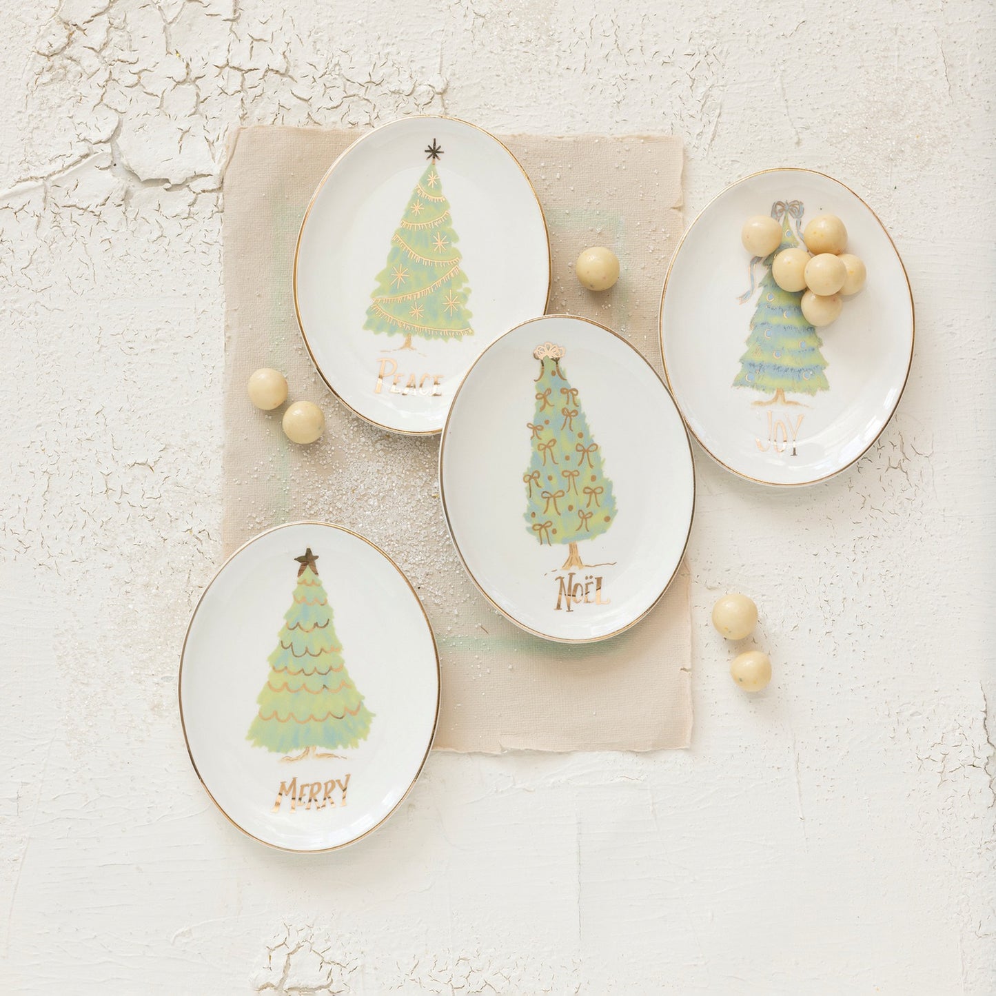 Oval Stoneware Dish with Christmas Tree, Word, 4 Styles ©