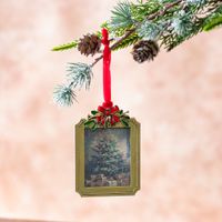 3.5" Ribbon Holly Ornament Frame