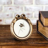 4x4 Round Gold Bow Frame