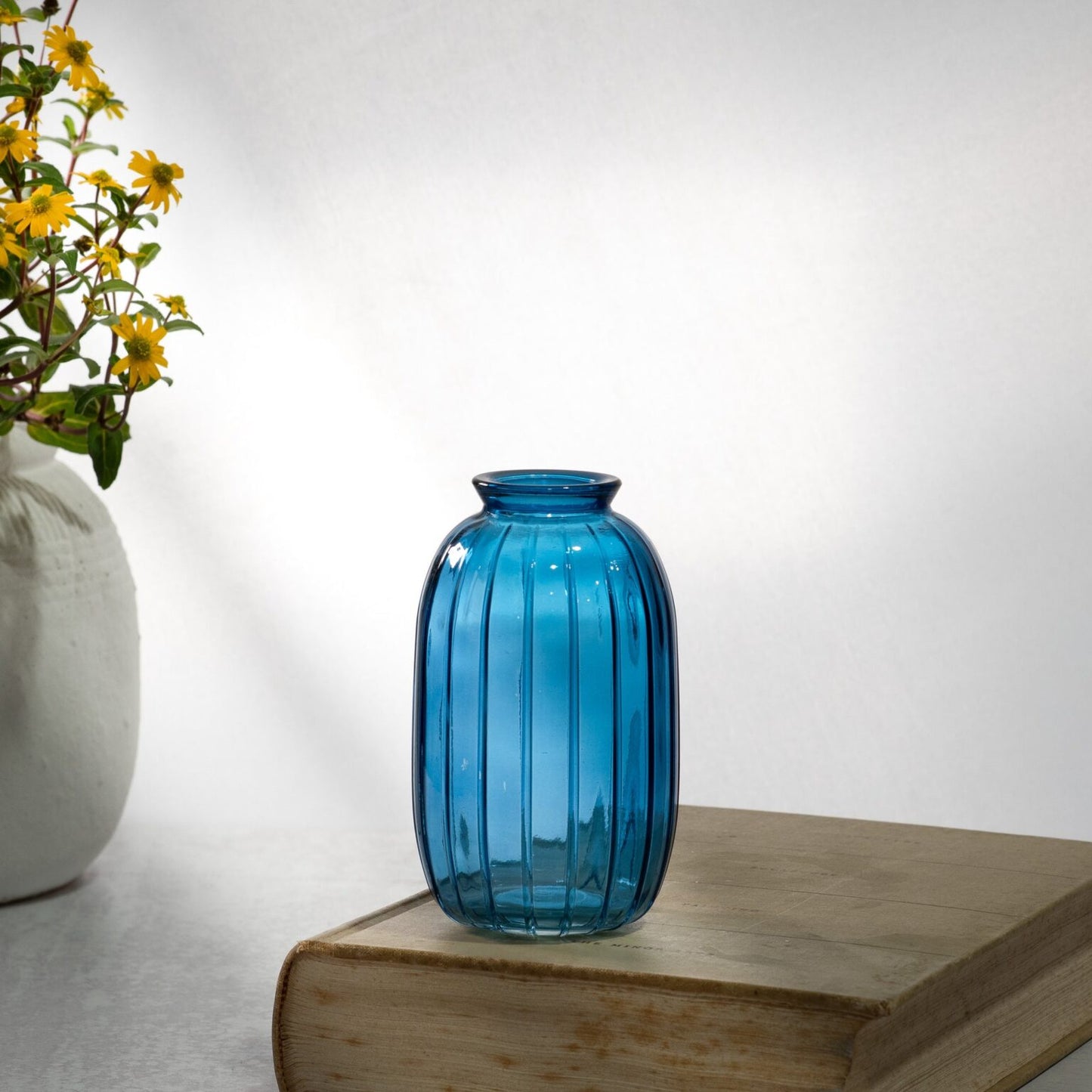 4.72" Blue Glass Vase