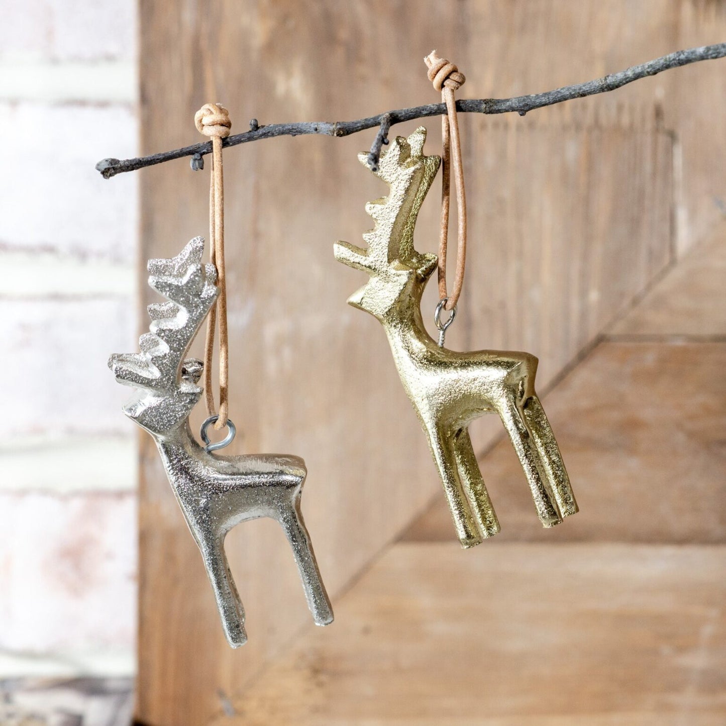 Aluminum Reindeer Ornaments (2 Colors)